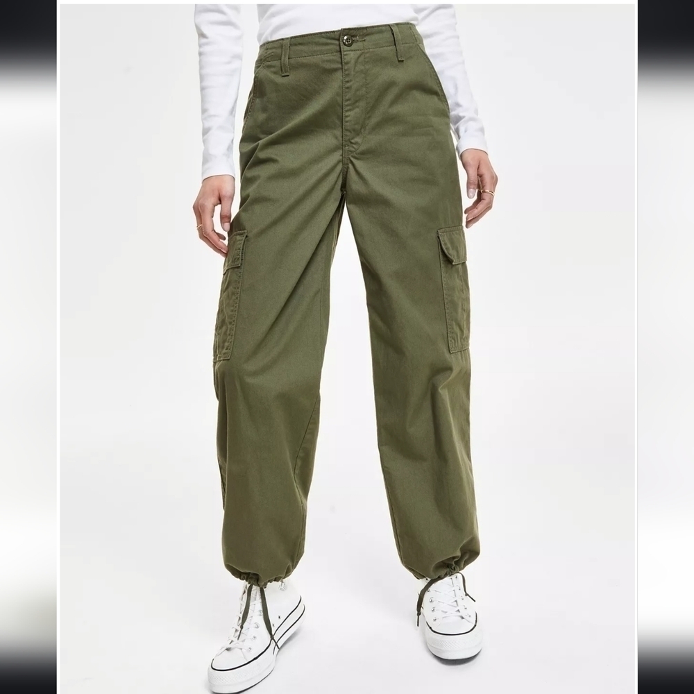 Levi's '94s Baggy Cargo Pants in olive green - Picture 4 of 8